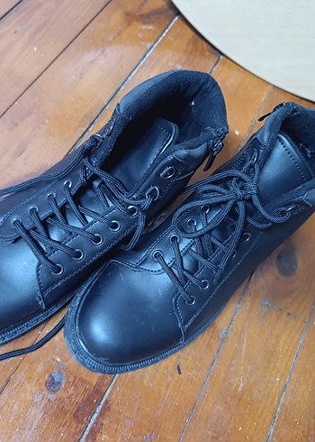 siyah erkek bot 42 no - Görsel 2