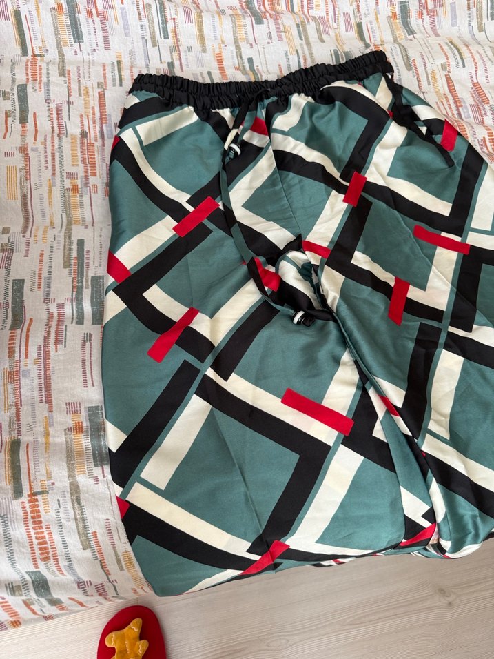 Zara Çok Renkli Desenli Saten pantolon - Görsel 4