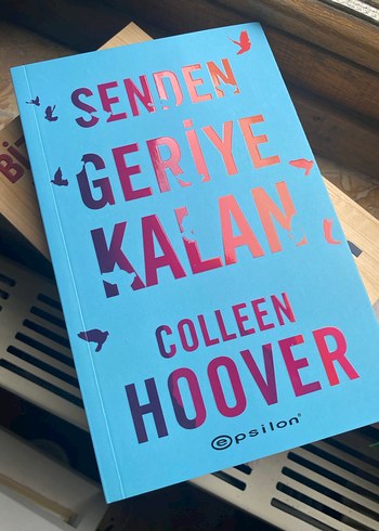  Colleen Hoover
