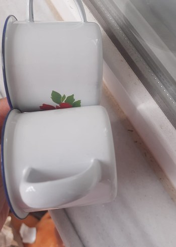 Beden Çiçek Desenli Emaye Beyaz Kupa 2 adet fiyatıdır