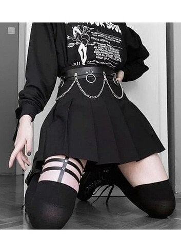 Zincirli siyah gotik kemer