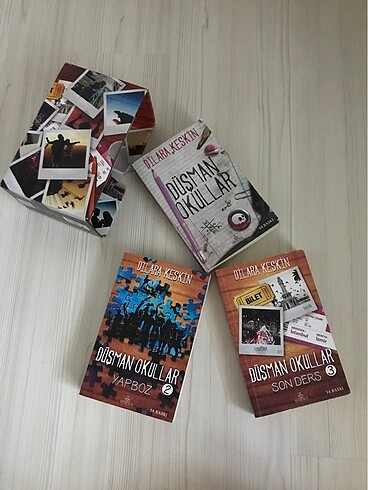 Düşman okullar kutulu set