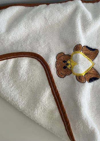 Nakışlı Beyaz Erkek Çocuk Bornoz takımı - Görsel 4