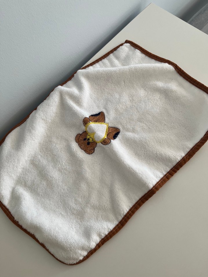 Nakışlı Beyaz Erkek Çocuk Bornoz takımı - Görsel 3