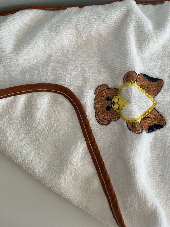 Nakışlı Beyaz Erkek Çocuk Bornoz takımı - Görsel 4