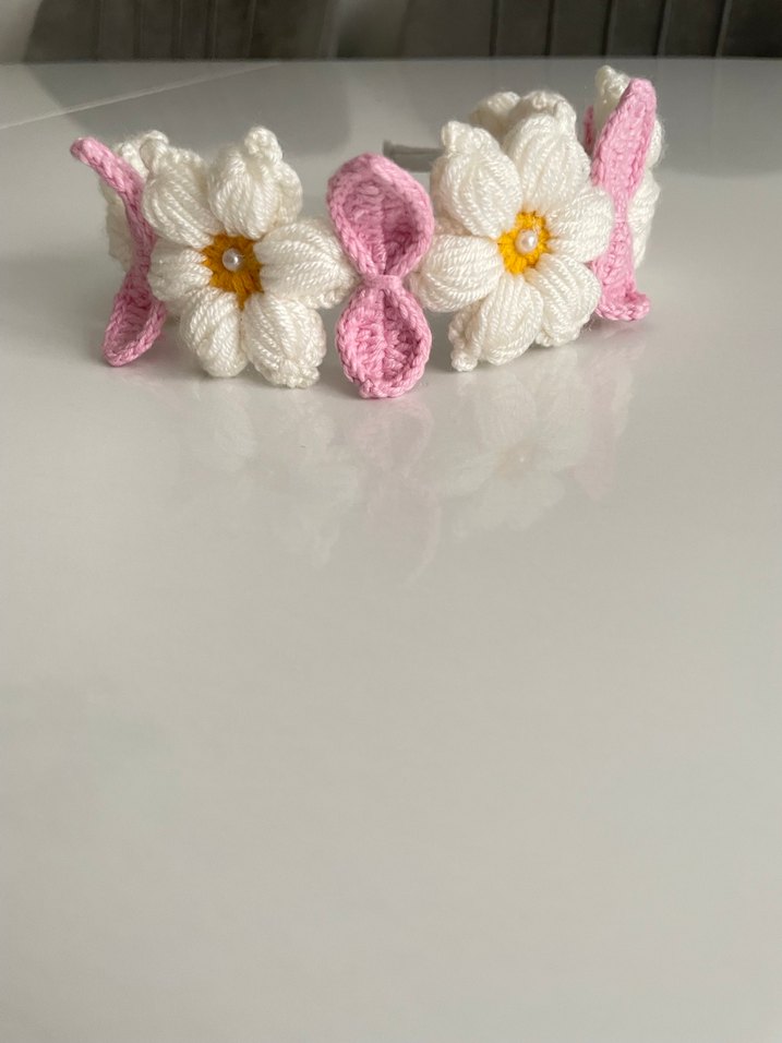 Nakışlı Beyaz Örgü Çocuk Saç Bandı - Görsel 2