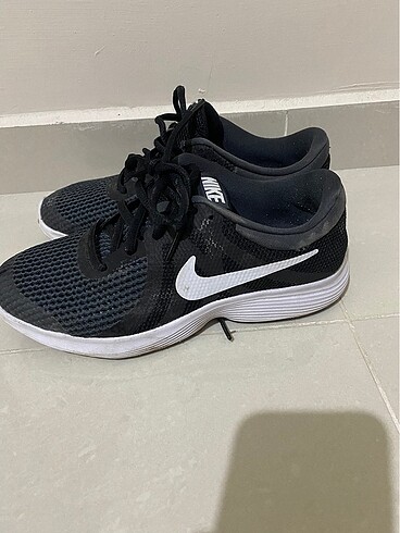 Nike yürüyüş ayakkabısı