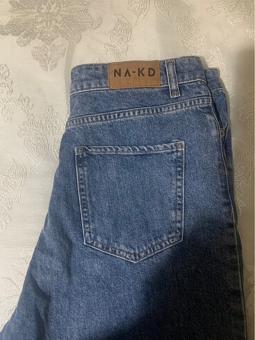 Zara Yandan yırtmaçlı kot jean