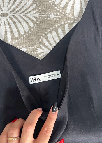 Zara Zara Siyah V Yakalı Kolsuz bluz
