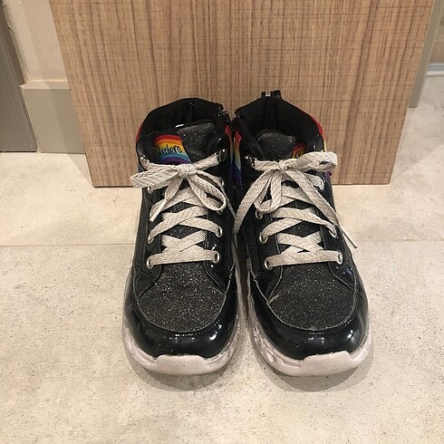 Skechers bot