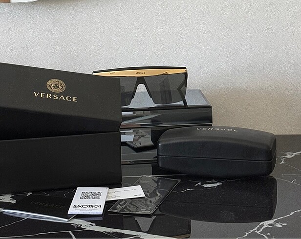 Güneş Gözlüğü Versace