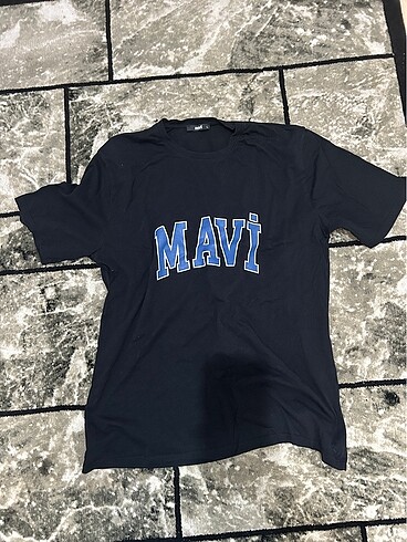 mavi tshirt