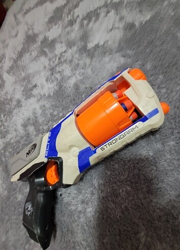  Beden Nerf strongarm