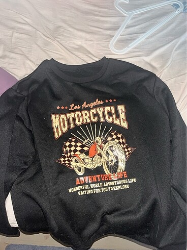 sweatshirt
