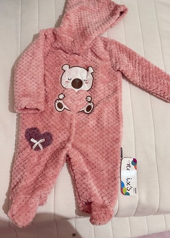 Nakışlı Örgü Pembe Bebek Tulum - Görsel 2