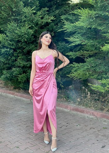 Pembe Drapeli Uzun Askılı Kadın abiye Elbise
