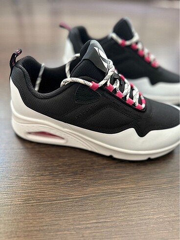 37 Beden SKECHERS UNO 37 numara
