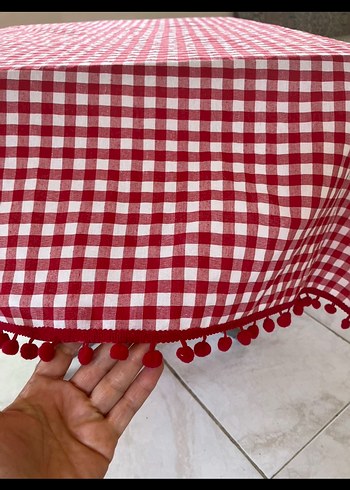 Kareli Kırmızı Masa Örtüsü - Görsel 3