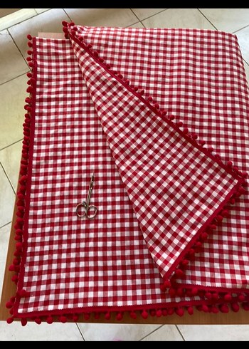 Kareli Kırmızı Masa Örtüsü - Görsel 2