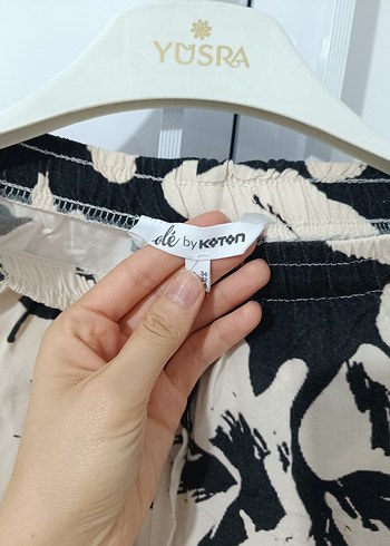 l Beden Düğmeli Bağcıklı Bağcıklı Midi Pantolon
