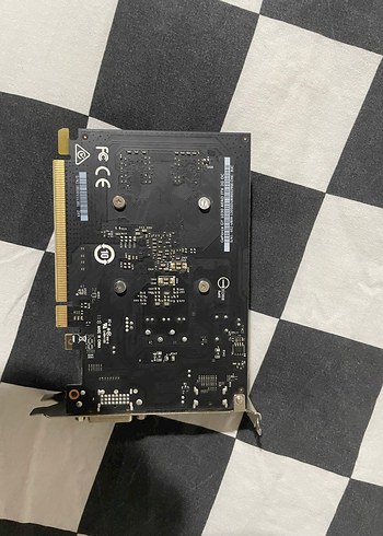 MSI Aero Grafik Kartı Beyaz Siyah - Görsel 2