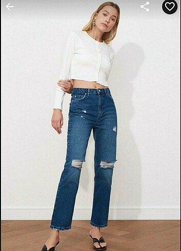 Mavi yırtık detaylı straight jeans 