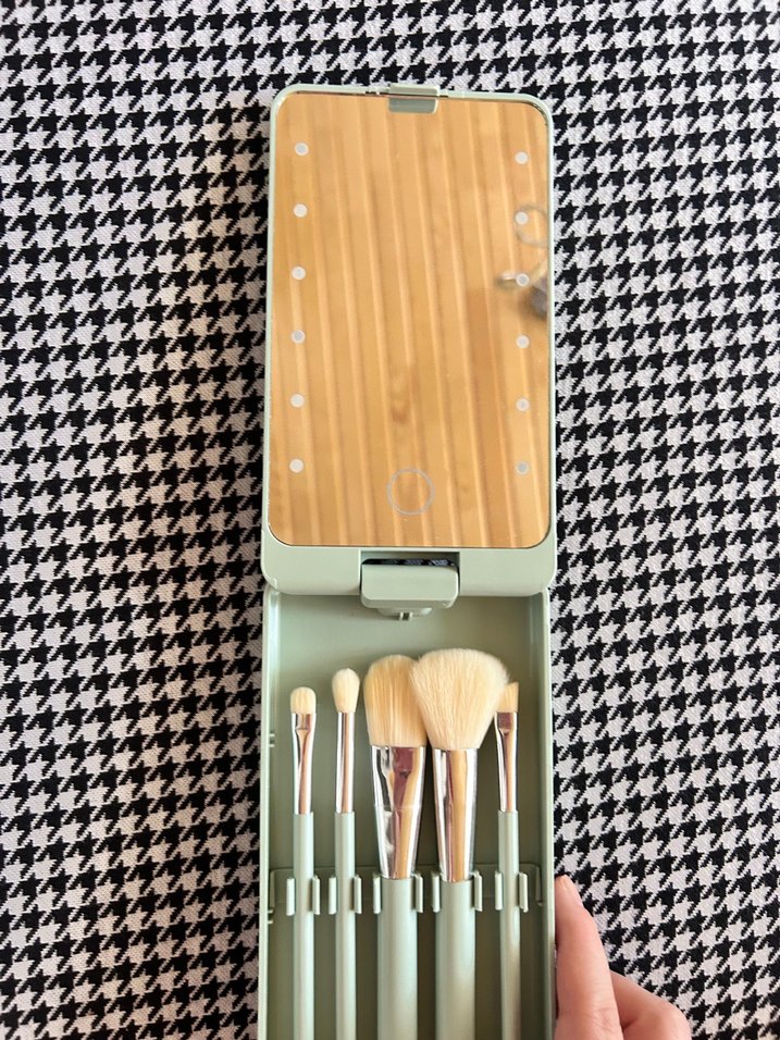 Bej Pastel Makyaj Fırça Seti led ışıklı aynalı - Görsel 4