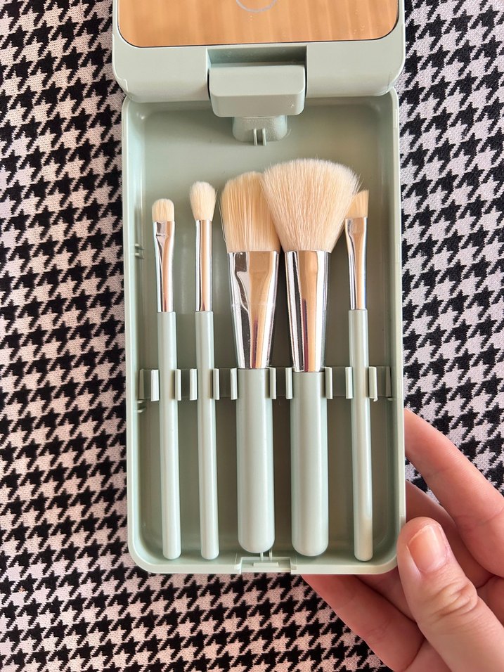 Bej Pastel Makyaj Fırça Seti led ışıklı aynalı - Görsel 2