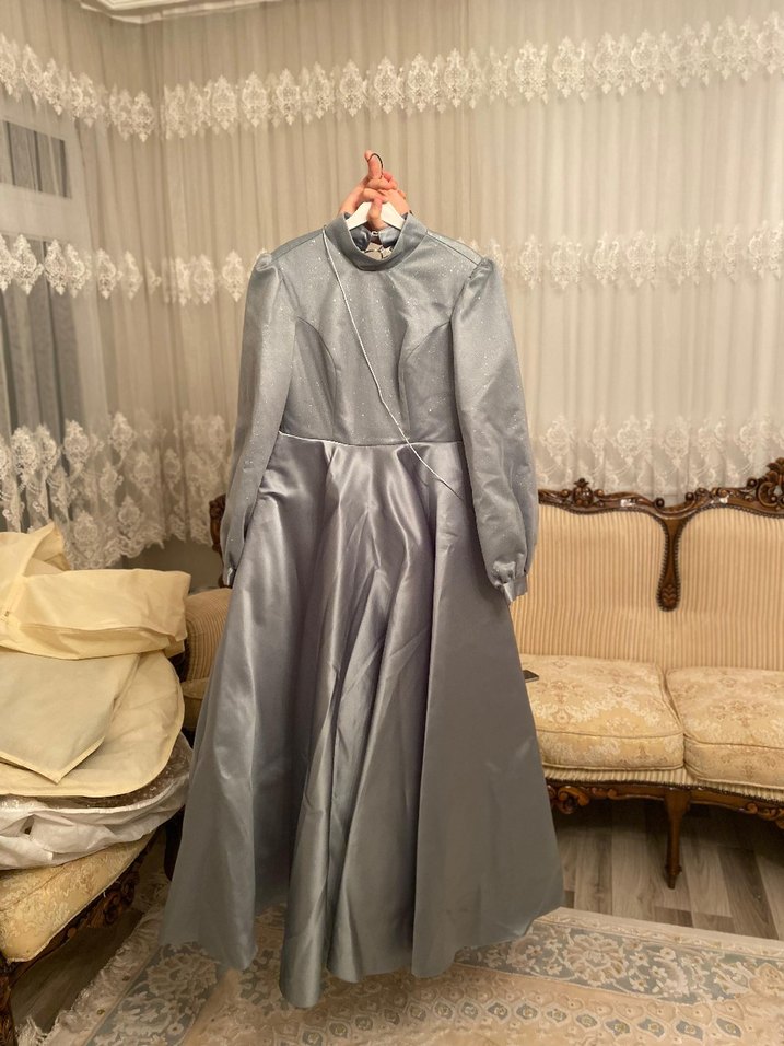 Gri Yüksek Yakalı Drapeli Uzun Kadın Elbise - Görsel 5