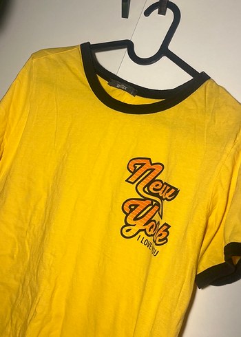 Sarı Baskılı Kadın Tişört - Görsel 2