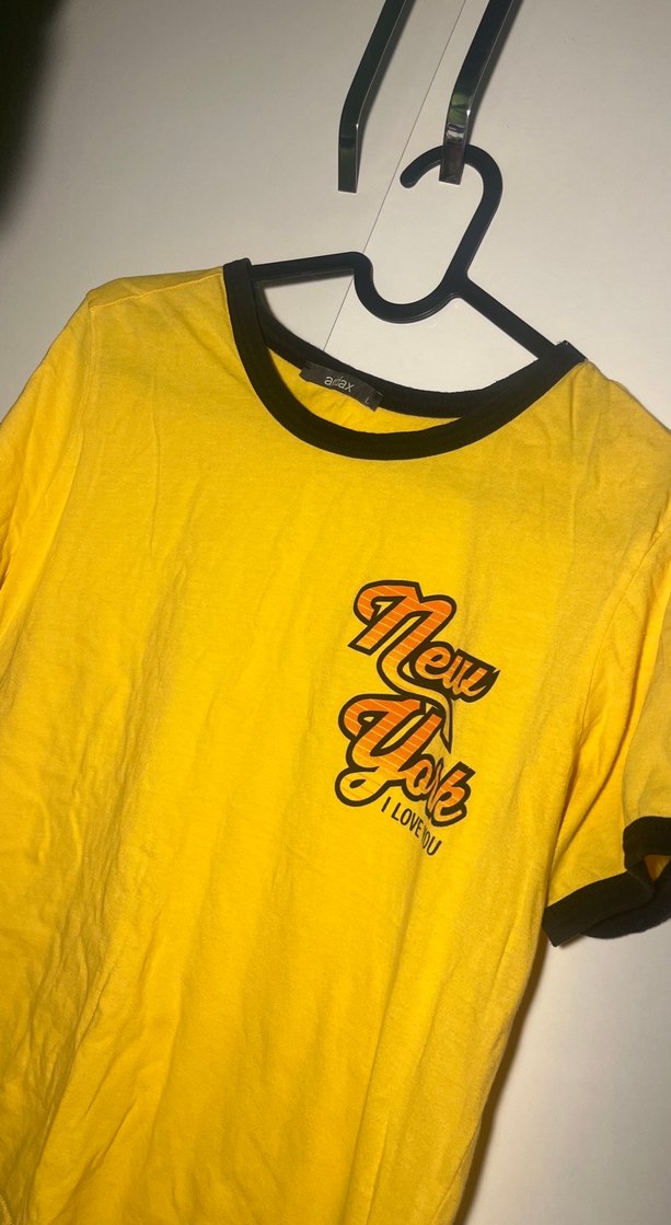 Sarı Baskılı Kadın Tişört - Görsel 2