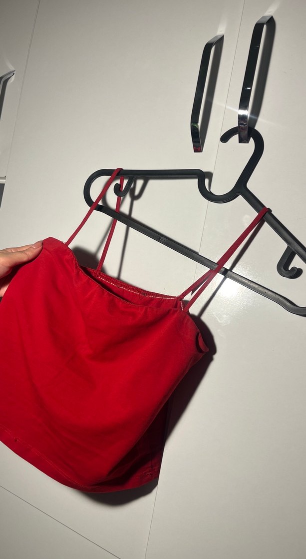 Parlak Kırmızı İnce Askılı Kadın Atlet - Görsel 2