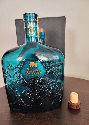 Royal Bison Vodka Koleksiyonluk Boş Şişe 700ml  Orijinal Kutulu - Görsel 3
