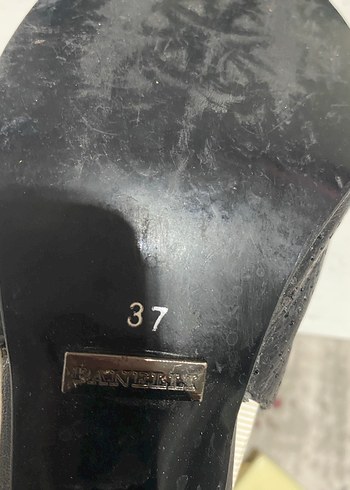 37 Beden siyah Renk Kadın Siyah Yılan Desenli Topuklu Ayakkabı