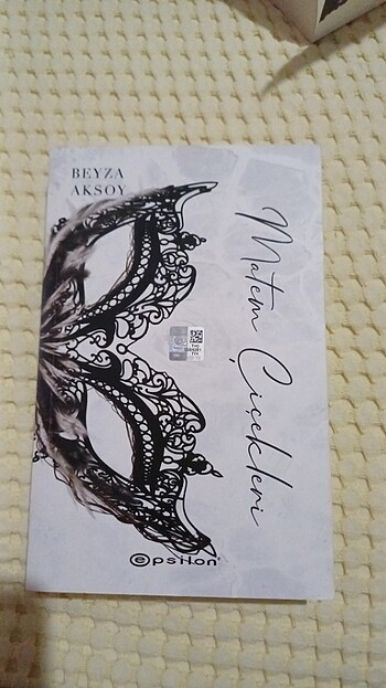 Beyza Aksoy matem cicekleri