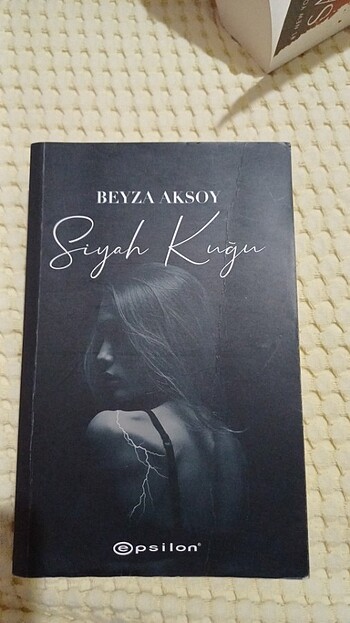 Siyah kuğu Beyza aksoy
