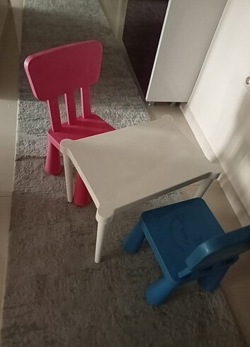 İKEA çocuk masa sandalye 