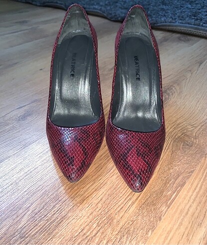 40 Beden bordo yilan derili stiletto topuklu ayakkabi