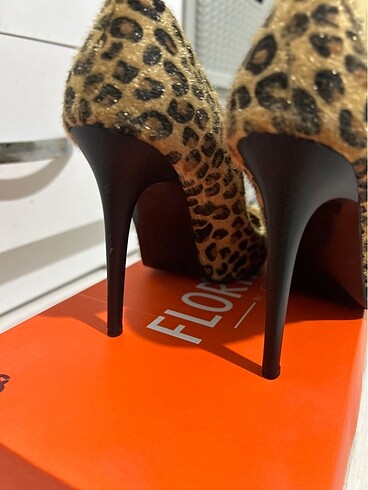 38 Beden Stiletto