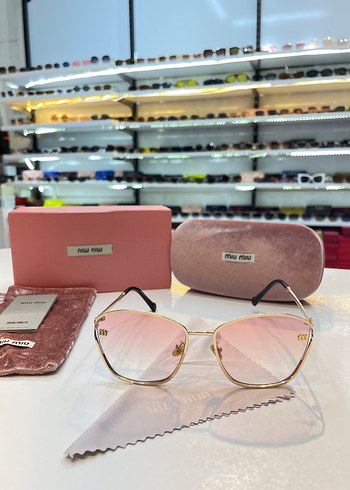 Miu Miu Pembe Transparan Kadın Güneş Gözlüğü