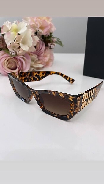 Miu Miu Miu Miu Gozluk