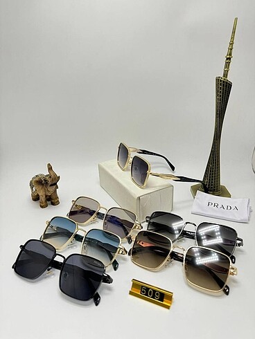 Prada Gozluk