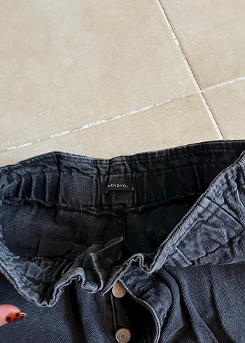 38 Beden Düğmeli Siyah Kadın Kot Şort