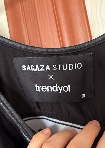 Siyah Deri Crop Büstiyer - Görsel 3