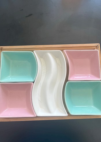 Pastel Renkli Çok Bölmeli Yemek Kabı - Görsel 2