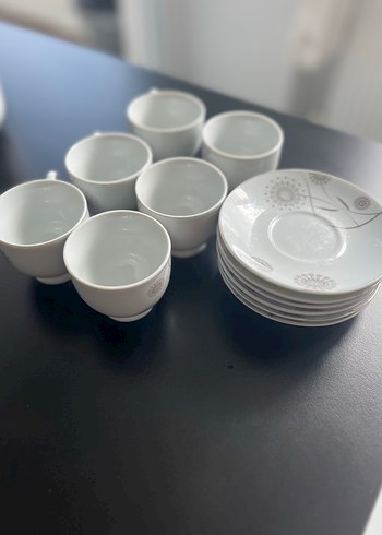 Beden Beyaz ve Gri Desenli 6'lı Fincan ve Tabak Seti