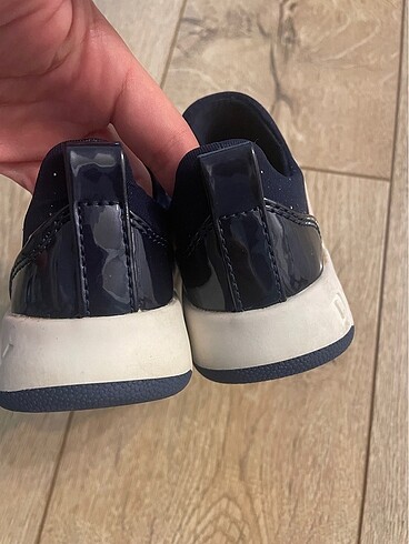 22 Beden Dkny bebek ayakkabı 22 numara