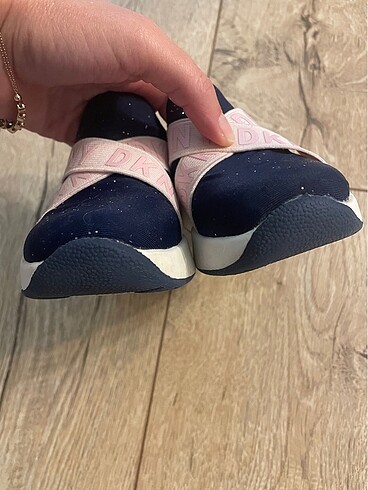 22 Beden pembe Renk Dkny bebek ayakkabı 22 numara