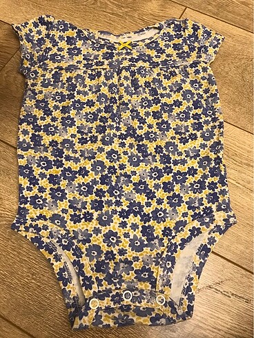 Carters bebek body 9 ay