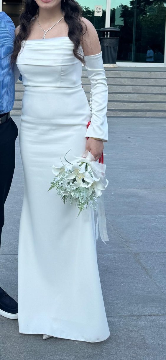 Uzun Kollu Straplez Beyaz Düz Gelinlik - Görsel 2